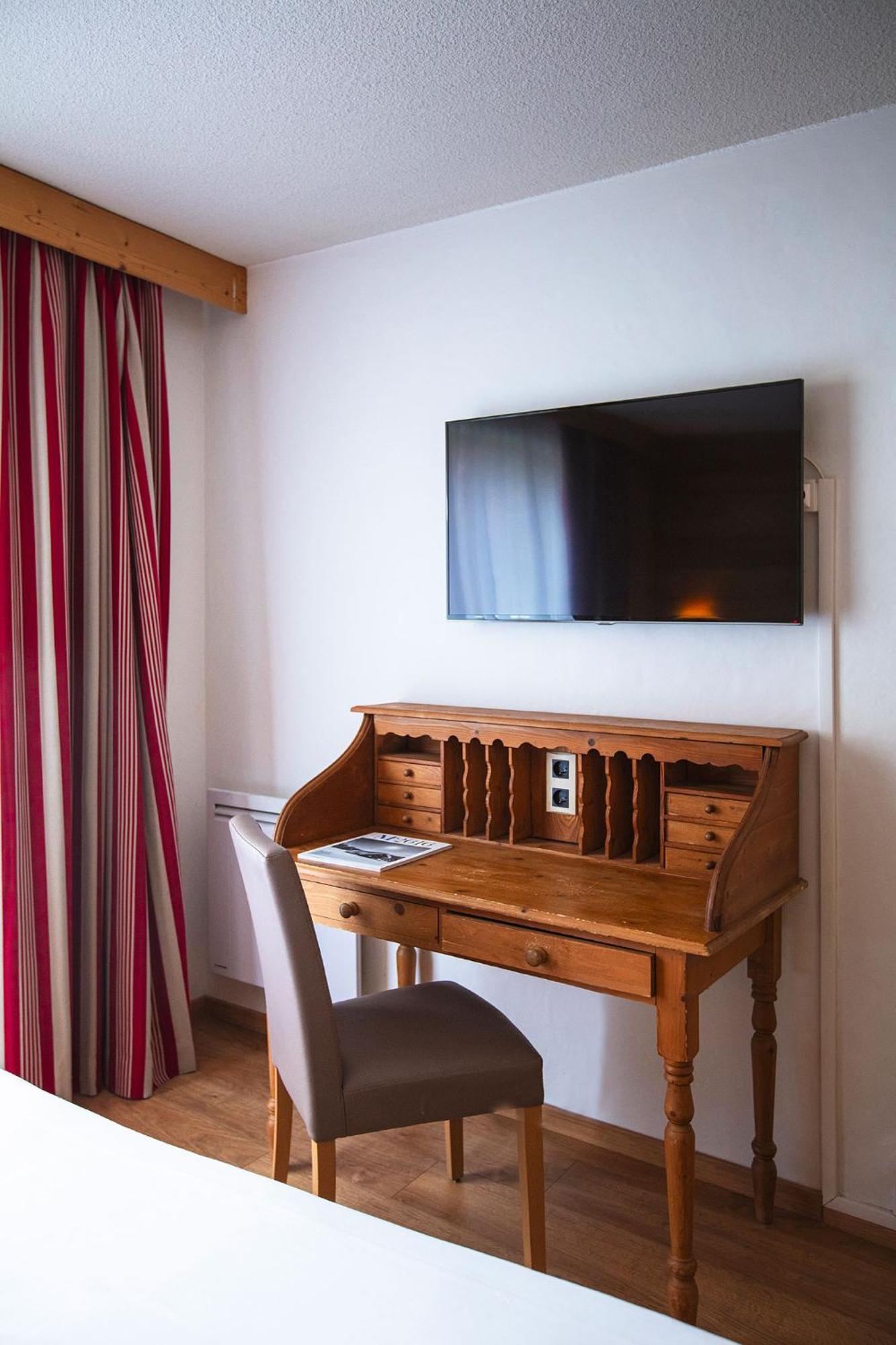Hotel Alpen Roc La Clusaz Ngoại thất bức ảnh
